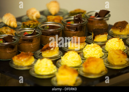 Österreich, Wien 1, Hotel Le Meridien, Opernring 13, Köstliche Desserts Im Restaurant Shambala. Stockfoto