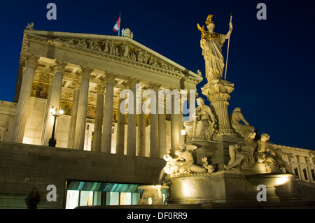 Österreich, Wien 1, Das Klassizistische Parlamentsgebäude eine der Wiener Ringstraße Wude von Theophil von Hansen Entworfen. Stockfoto