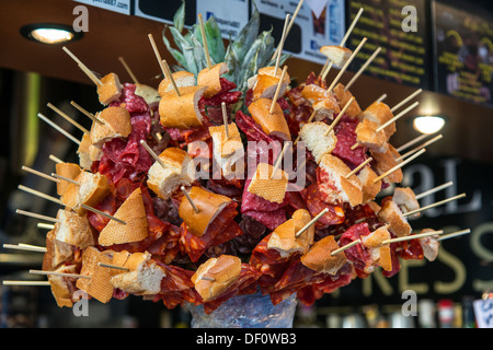 Reihe von Pinchos und Tapas in einer Bar, Barcelona, Katalonien, Spanien Stockfoto