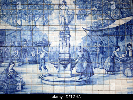 Madeira, Funchal, bemalte Fliesen, Azulejos auf dem Markt in Funchal Bauern Mercado Dos Lavradores Stockfoto