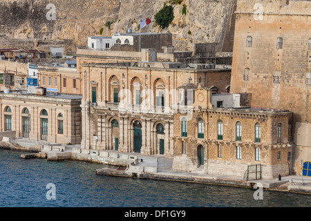 Wasser Vorderansicht vom Hafen in Valletta, der Hauptstadt von Malta. Stockfoto