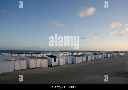 Strand Hütten Calais beach Stockfoto