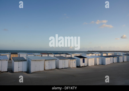 Strand Hütten Calais beach Stockfoto