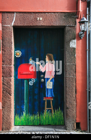 Madeira, Funchal, bemalten Türen in der Altstadt, die Kunst der offenen Tür in der Straße von Santa Maria Stockfoto