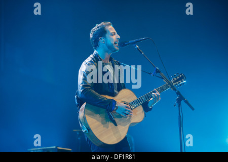 Britischer Sänger James Morrison führt während der Peace One Day 2012 Konzert in der Wembley Arena in London, Großbritannien, 21 September Stockfoto