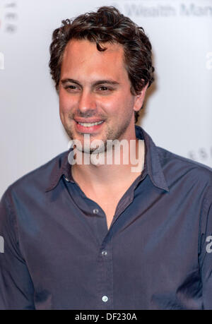 Santa Monica, CA, USA. 25. September 2013. THOMAS SADOSKI kommt für die Shakespeare Center von Los Angeles 23. jährliche einfach Shakespeare auf der großen Bühne. Bildnachweis: Brian Cahn/ZUMAPRESS.com/Alamy Live-Nachrichten Stockfoto