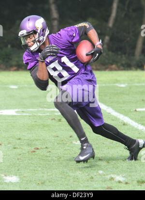 Watford, Hertfordshire, UK. 25. September 2013. Wide Receiver Jerome Simpson von der Minnesota Vikings - hier für Sonntag NFL International Series Spiel 7 Vs Pittsburgh Steelers im Wembley-Stadion - während des Trainings im Grove Hotel, Watford, Hertfordshire, England - 25. September 2013 Foto von Keith Mayhew © KEITH MAYHEW/Alamy Live News Stockfoto
