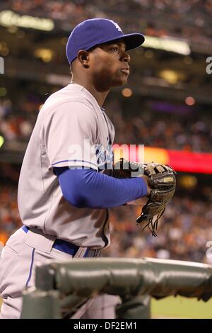 24. September 2013 - San Francisco, CA, Vereinigte Staaten von Amerika - 24. September 2013 San Francisco, CA... Los Angeles Dodgers Outfielder Yasiel Puig während der Aktion in einem Hauptliga-Baseball-Spiel gegen die San Francisco Giants im AT & T Park in San Francisco, Kalifornien. Die Dodgers gewann 2: 1 Daniel Gluskoter/CSM... Stockfoto