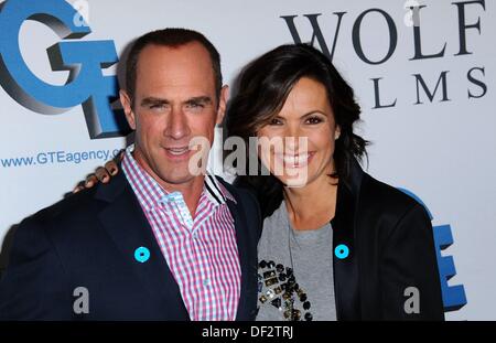 Los Angeles, CA. 26. September 2013. Chris Meloni, Mariska Hargitay im Ankunftsbereich für JoyROCKS starten fröhlich Herzstiftung NO MORE PSA Kampagne, Milk Studios, Los Angeles, CA 26. September 2013. Bildnachweis: Dee Cercone/Everett Collection/Alamy Live-Nachrichten Stockfoto