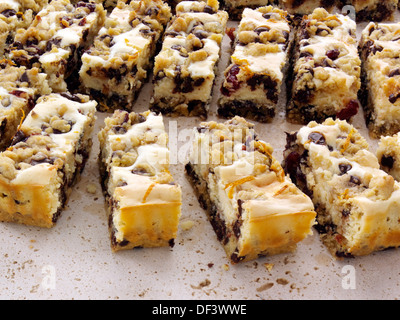Chocolate Chip Cranberry Käse Bars traybake Stockfoto