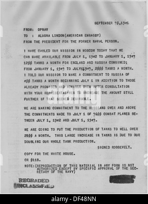 Eine Fotografie, die Franklin D. Roosevelt mit Winston Churchill in Verbindung bringt und die bedeutende Beziehung zwischen den USA und Großbritannien während des Zweiten Weltkriegs widerspiegelt Stockfoto