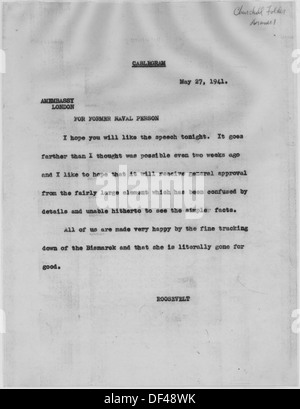 Dieses Foto zeigt eine Korrespondenz von Franklin D. Roosevelt an Winston Churchill im Jahr 1949. Das Bild ist Teil des historischen Archivs und hebt die diplomatischen Beziehungen zwischen den USA und Großbritannien hervor Stockfoto