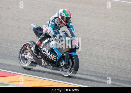 Teruel, Spanien. 27. September 2013. Italiann Reiter, Danilo Petrucci, Nummer 9, versucht, ein gutes Ergebnis im freien Übung1 in Aragon Motogp grand Prix in Alcañiz Circuit, Spanien am September 27., 2013 kam Loda-Suter Fahrer Danilo Petrucci hat 16. in Fp1 Alcañiz Circuit, Teruel, Spanien beendet. © José Díez Bey/Alamy Live-Nachrichten Stockfoto