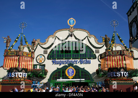 Augustiner-Festhalle Zelt, Oktoberfest, München, Bayern, Deutschland. Stockfoto