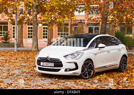 Citroen DS5 Sport Chic Hybrid4 Airdream Stockfoto