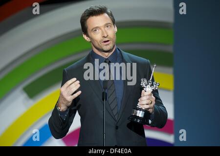 San Sebastian, Spanien. 27. September 2013. Australische Schauspieler Hugh Jackman erhält den Donostia Award auf der 61. Internationalen Filmfestspiele von San Sebastian am 27. September 2013 in San Sebastian, Spanien. Bildnachweis: Jack Abuin/ZUMAPRESS.com/Alamy Live-Nachrichten Stockfoto