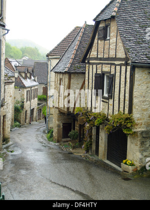 Der Hauptstraße in das schönste Dorf in Frankreich, Carennac Stockfoto