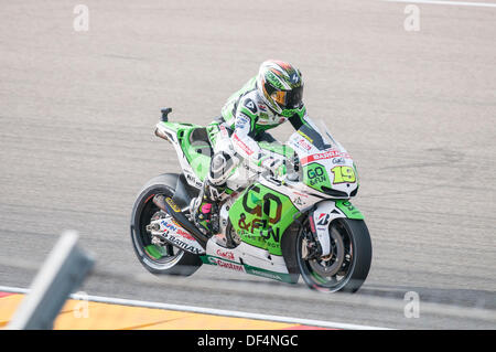 Teruel, Spanien. 27. September 2013. Spanier Alvaro Bautista, 28, versucht, ein gutes Ergebnis im freien Übung1 in Aragon Motogp grand Prix in Alcañiz Circuit, Spanien am September 27., 2013 Honda Gresini Pilot Alvaro Bautista hat 4. in Fp1 Alcañiz Circuit, Teruel, Spanien beendet. © José Díez Bey/Alamy Live-Nachrichten Stockfoto