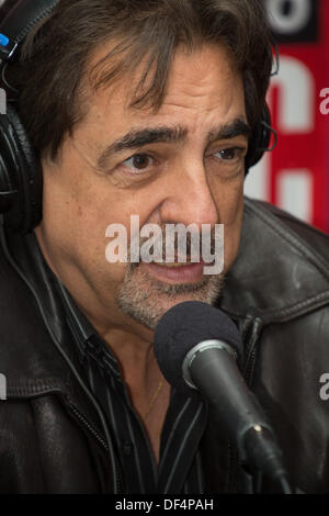 LA, CA, USA. 26. September 2013. Schauspieler Joe Mantegna (Criminal Minds) auf der Peter Tilden KABC Radio Show live in der Prima Notte Gala in das fest von San Gennaro italienische Festival in Los Angeles, CA, USA am 26. September 2013 © Kayte Deioma/Alamy Live News Stockfoto