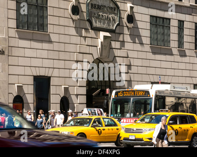 Bergdorf Goodman Department Store auf der Fifth Avenue, New York Stockfoto