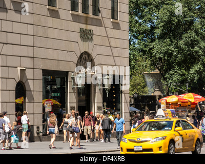 Bergdorf Goodman Department Store auf der Fifth Avenue, New York Stockfoto