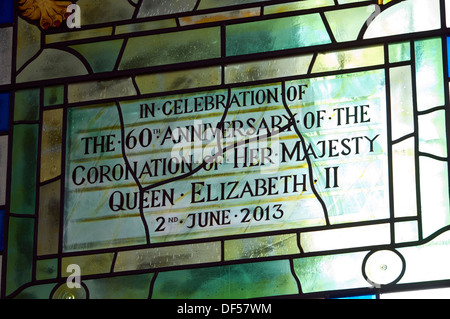Diamond Jubilee Glasmalerei Detail, St. Maria Magdalena Kirche, Bridgnorth, Shropshire, England, UK Stockfoto