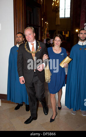 Parma, Italien. 27. September 2013. Prinz Carlos de Bourbon de Parme und Prinzessin Annemarie de Bourbon de Parme-Gualtherie van Weezel - königliche Familie de Bourbon de Parme besucht die Heilige Messe in der Sa Maria della Steccata in Parma, Italien. PARMA 27. September 2013 Foto: Albert Nieboer-RPE--© Dpa picture-Alliance/Alamy Live News Stockfoto