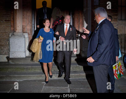 Parma, Italien. 27. September 2013. Prinz Carlos de Bourbon de Parme und Prinzessin Annemarie de Bourbon de Parme-Gualtherie van Weezel - königliche Familie de Bourbon de Parme besucht die Heilige Messe in der Sa Maria della Steccata in Parma, Italien. PARMA 27. September 2013 Foto: Albert Nieboer-RPE--© Dpa picture-Alliance/Alamy Live News Stockfoto