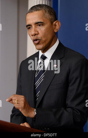 Washington DC, USA. 27. September 2013. US-Präsident Barack Obama liefert eine Aussage über den Haushalt, eine mögliche US Regierung Abschaltung, Außenpolitik und die Situation im Iran, im Weißen Haus in Washington DC, USA, 27. September 2013. Foto: Michael Reynolds/Dpa/Alamy Live News Stockfoto