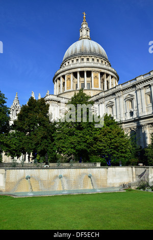 St. Pauls Cathedral, St. Paul Kirchhof, London EC4M, Vereinigtes Königreich Stockfoto