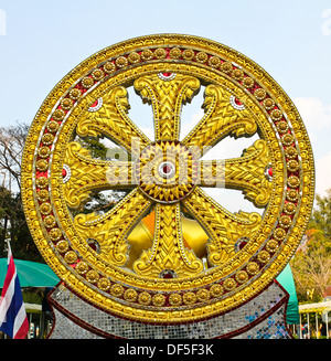 Rad der Lehre des Buddhismus. Stockfoto