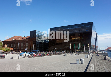 In der Black Diamond spektakulär befindet sich an der Uferpromenade in Kopenhagen bezeichnet ist der königlichen Bibliothek untergebracht. Stockfoto