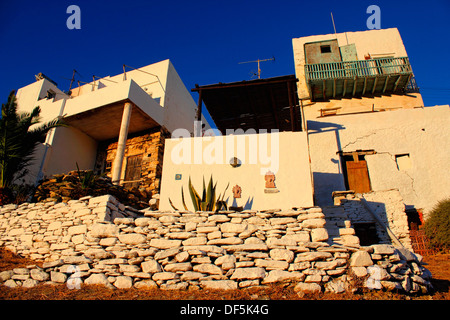 Griechenland, Kykladen-Inseln, Sifnos, Häuser im Dorf Kastro. Stockfoto