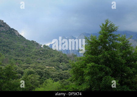 Berge rund um Corte Stockfoto