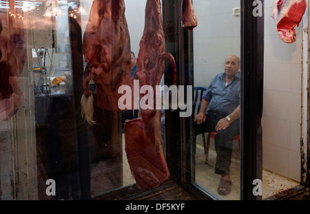 Fleischerei im Souk Al Lakhamin The Butcher Markt oder Shuk Hakatsavim in Hebräisch in der muslimischen Viertel Altstadt Ost-Jerusalem Israel Stockfoto