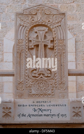 Ein Denkmal für den armenischen Völkermord von 1915 im Inneren des Polnische katholische Kirche, die tatsächlich von armenischen Katholiken gekauft wurde Mit Sitz in Polen an der dritten Station in der Via Dolorosa Altstadt Ostjerusalem Israel Stockfoto