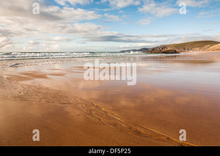 Strand von Sandwood Bay in Sutherland, Schottland. Stockfoto