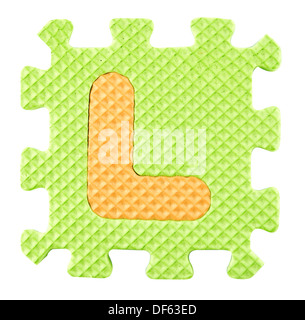 L Buchstabe, Alphabet Puzzle isoliert auf weißem Hintergrund mit Beschneidungspfad. Stockfoto