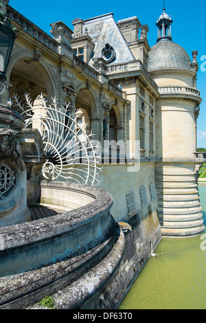 Das äußere und das Graben von Chateau de Chantilly, Chantilly, Frankreich Stockfoto