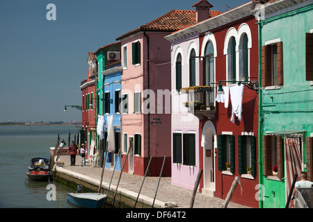 Insel Burano. Nördlich liegt in Richtung Venedig und Murano, unbestreitbar die meisten farbigen Insel der Lagune von Venedig. Stockfoto