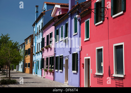 Insel Burano. Nördlich liegt in Richtung Venedig und Murano, unbestreitbar die meisten farbigen Insel der Lagune von Venedig. Stockfoto