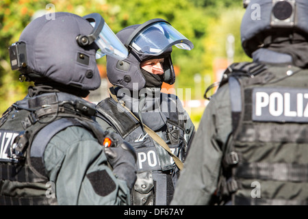 Polizei SWAT-Team trainieren, Rettung der Geiseln. Sondereinheiten der Polizei. Hostage Rescue Team. Stockfoto