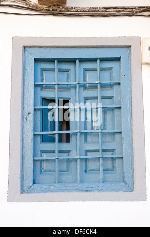 Rustikale Fenster. Candelario, Salamanca Provinz Kastilien-Leon, Spanien. Stockfoto