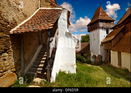 Szekly mittelalterliche befestigte Kirche von Deutsch-Weißkirch, Bunes Ti, Brasov, Transylvania. Begann in den Hotelrestaurants. UNESCO-Weltkulturerbe Stockfoto