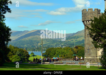 Wray Castle. Wray, Nationalpark Lake District, Cumbria, England, Vereinigtes Königreich, Europa. Stockfoto