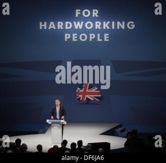 PHILIP HAMMOND MP SECRETARY OF STATE FOR DEFENCE 29. September 2013 MANCHESTER Stadtzentrum von MANCHESTER ENGLAND Stockfoto