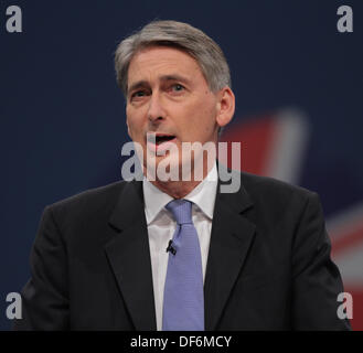 PHILIP HAMMOND MP SECRETARY OF STATE FOR DEFENCE 29. September 2013 MANCHESTER Stadtzentrum von MANCHESTER ENGLAND Stockfoto