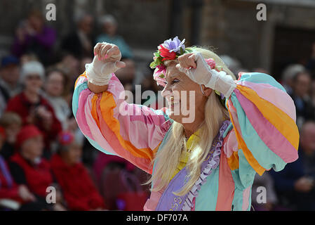 London, UK 28. September 2013: Ernte-Tanz an der Guildhall Hof für Pearly Kings und Queens Erntedankfest. Siehe Li / Alamy Live News Stockfoto