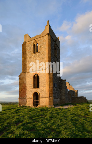 Der zerstörten Kirche am Graben prahlen, ein Wahrzeichen auf der Somerset Levels. Stockfoto