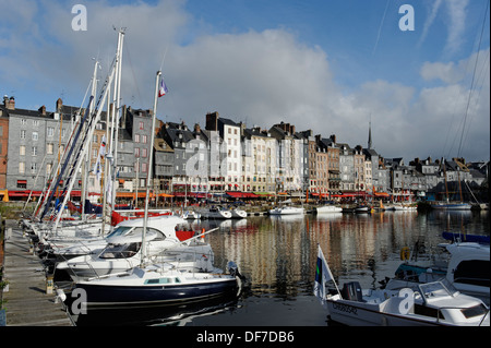 Hafen von Honfleur, Honfleur, Département Calvados, Basse-Normandie, Frankreich Stockfoto